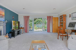 Reception room- click for photo gallery
